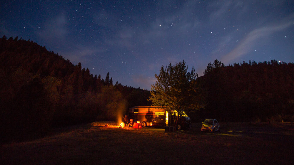 Yosemite Lakes Rv Resort Harden Flat Exterior photo